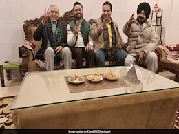 Chandigarh Congress Leaders Meet Councillor After Clash With BJP Workers Chandigarh Congress Leaders Meet Councillor After Clash With BJP Workers