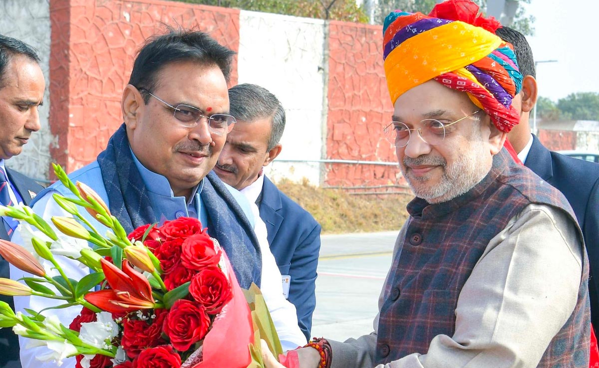 Rajasthan: DG-IG कॉन्फ्रेंस में भाग लेने जयपुर पहुंचे अमित शाह, CM भजनलाल ने एयरपोर्ट पर किया स्वागत