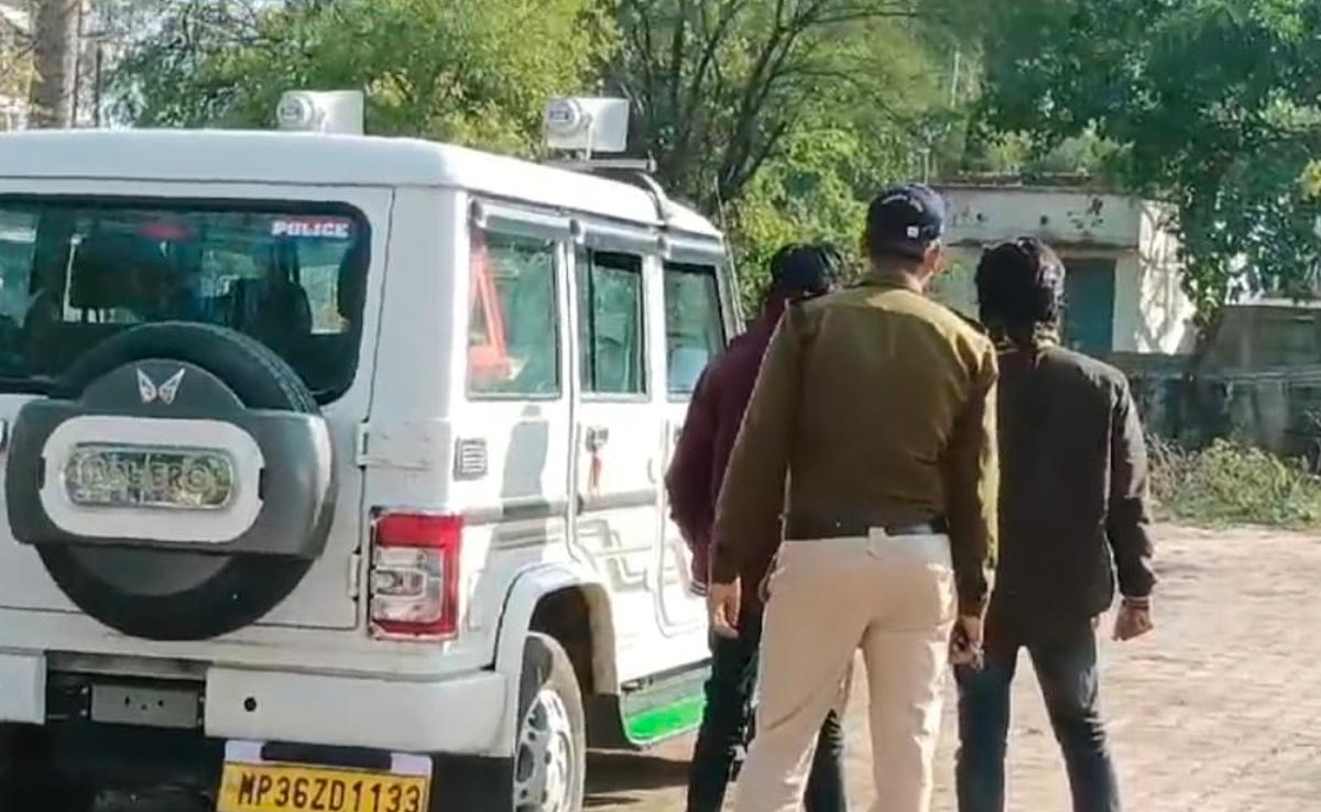 Tikamgarh: छत्रपाल हत्याकांड का पुलिस ने किया खुलासा, पत्नी के साथ छेड़छाड़ का विरोध करने पर मारी थी गोली