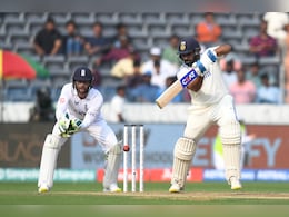 India vs England, 1st Test Day 4: दिलचस्प हुआ हैदराबाद टेस्ट, 231 रनों का पीछा कर रही भारत ने 63 रन पर गंवाए 3 विकट India vs England, 1st Test Day 4: दिलचस्प हुआ हैदराबाद टेस्ट, 231 रनों का पीछा कर रही भारत ने 63 रन पर गंवाए 3 विकट