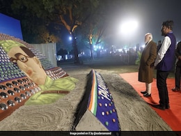 PM Modi Appreciates Sudarsan Pattnaik For His Sand Art On Netaji PM Modi Appreciates Sudarsan Pattnaik For His Sand Art On Netaji