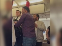 "खाने का प्रबंध नहीं, बेचैन हो रहे थे बच्चे...": यात्री ने Air India विमान के 17 घंटे देरी की सुनाई दास्तां "खाने का प्रबंध नहीं, बेचैन हो रहे थे बच्चे...": यात्री ने Air India विमान के 17 घंटे देरी की सुनाई दास्तां