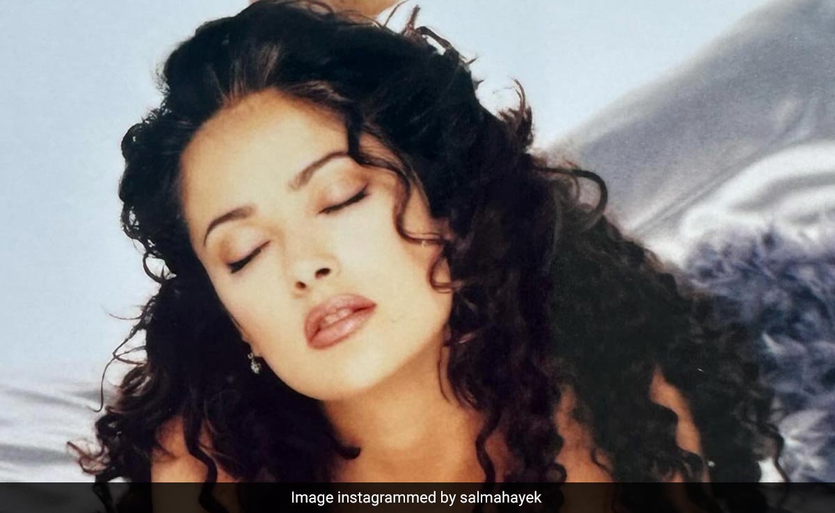 What Makes Icons Like Salma Hayek Look More Iconic? Natural Body Hair, Of Course.