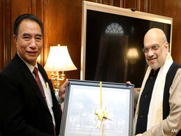 Mizoram Chief Minister Lalduhoma Meets Amit Shah Amid Refugee Crisis, Border-Fencing Plan Mizoram Chief Minister Lalduhoma Meets Amit Shah Amid Refugee Crisis, Border-Fencing Plan