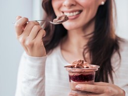 8 Warning Signs That You're Consuming Too Much Sugar 8 Warning Signs That You're Consuming Too Much Sugar