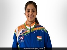 Khelo India: महाराष्ट्र की पलक जोशी ने अपना सीनियर राष्ट्रीय रिकॉर्ड तोड़ 200 मीटर बैकस्ट्रोक में जीता स्वर्ण पदक Khelo India: महाराष्ट्र की पलक जोशी ने अपना सीनियर राष्ट्रीय रिकॉर्ड तोड़ 200 मीटर बैकस्ट्रोक में जीता स्वर्ण पदक