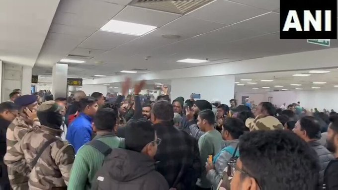 "Bandh Karo": Passengers Protest At Delhi Airport After IndiGo Cancels Flight