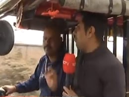 अयोध्या में MBA रिक्शावाला, 80 हजार की नौकरी छोड़ चला रहे हैं ई-रिक्शा, जानिए इनकी दिलचस्प कहानी अयोध्या में MBA रिक्शावाला, 80 हजार की नौकरी छोड़ चला रहे हैं ई-रिक्शा, जानिए इनकी दिलचस्प कहानी