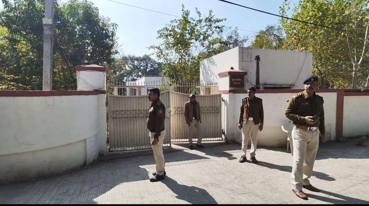 शाह, विजयवर्गीय, प्रहलाद पटेल और राकेश सिंह तय करेंगे 'माननीयों का ठिकाना', प्रशासन ने गठित की कमेटी