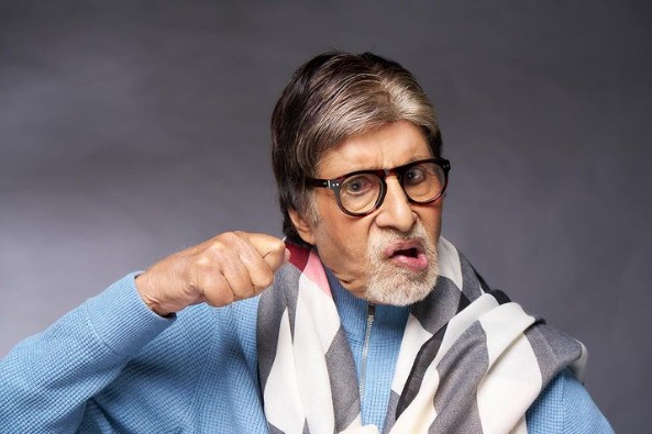 The Internet's LOL Comments On Amitabh Bachchan's New Goofy Picture