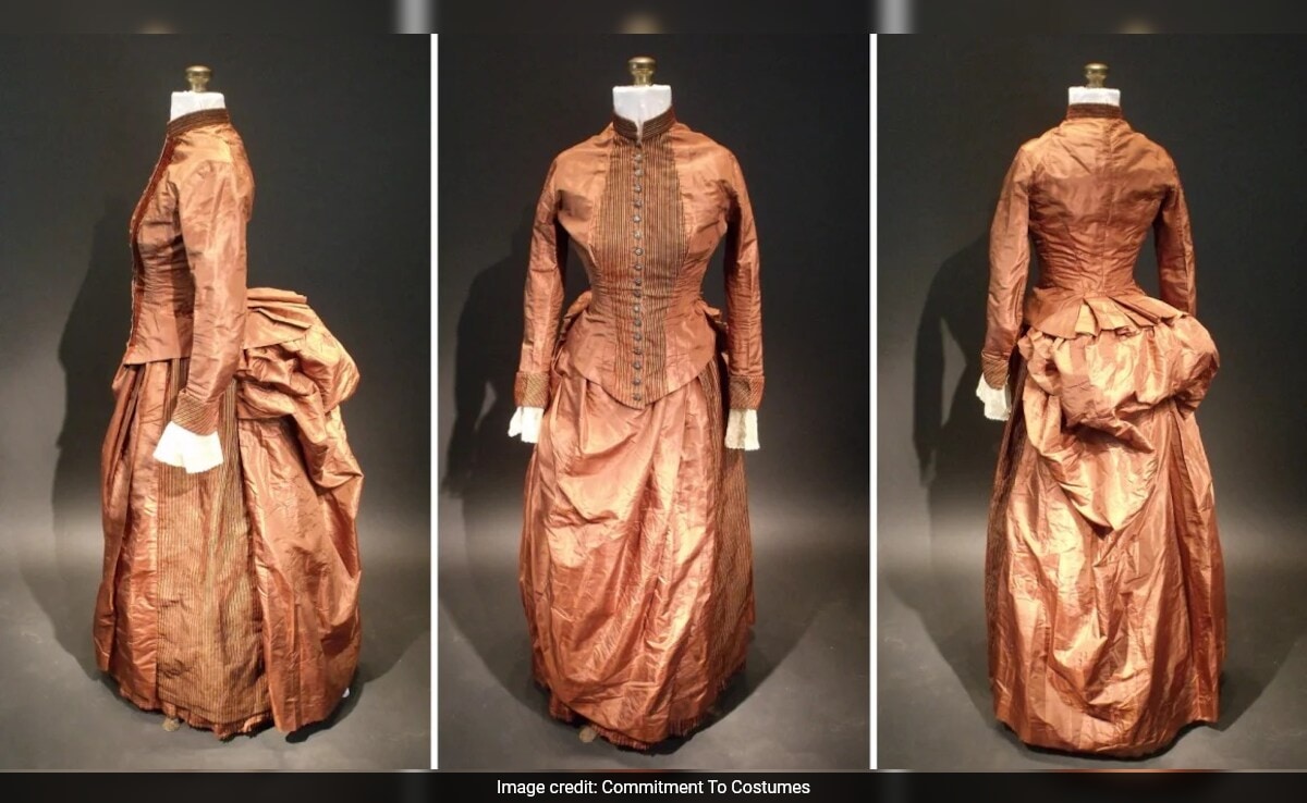US Woman Bought A Vintage Dress From 1880s, It Came With A Mysterious Note - Vimarsana News