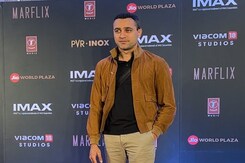 Imran Khan Came, Posed And Conquered At <i>Fighter</i> Screening Imran Khan Came, Posed And Conquered At <i>Fighter</i> Screening
