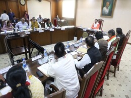 MP में लोक स्वास्थ्य एवं परिवार कल्याण व चिकित्सा शिक्षा विभाग का होगा विलय, मंत्रि परिषद ने दी मंजूरी MP में लोक स्वास्थ्य एवं परिवार कल्याण व चिकित्सा शिक्षा विभाग का होगा विलय, मंत्रि परिषद ने दी मंजूरी