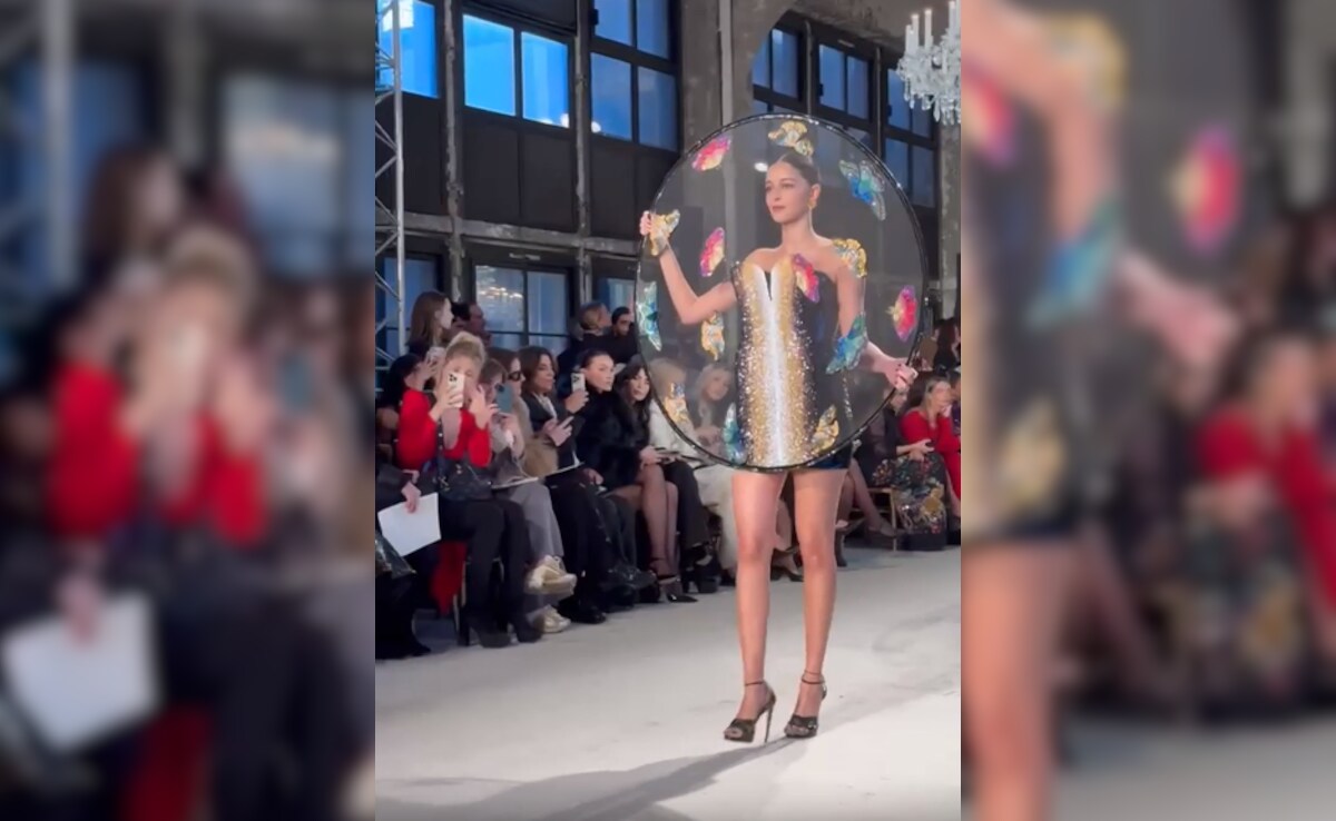 Paris Fashion Week Gets A Bollywood <i>Tadka</i>: Ananya Panday Walks The Ramp For Designer Rahul Mishra