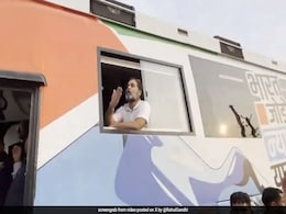 Video: Rahul Gandhi's Flying Kisses For Assam Crowd Shouting "Modi, Modi" Video: Rahul Gandhi's Flying Kisses For Assam Crowd Shouting "Modi, Modi"