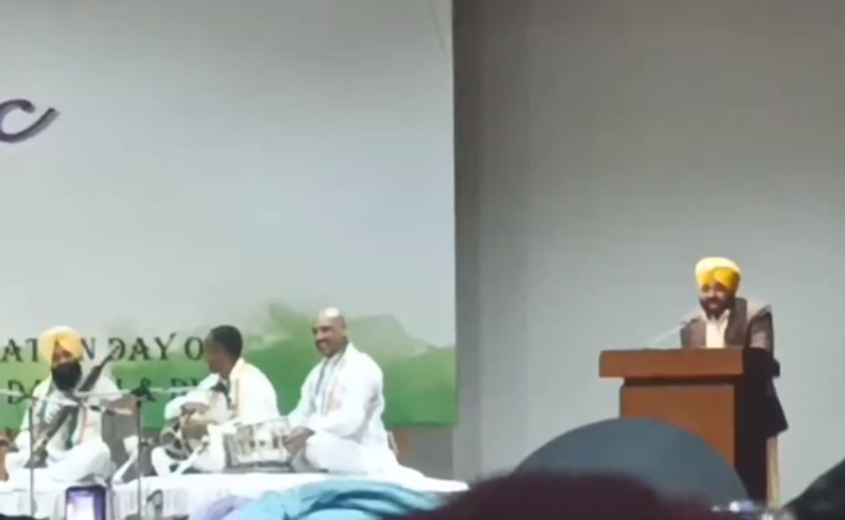 Watch: Bhagwant Mann's <i>'Chhalla'</i> Rendition. Governor Says <i>"Kamaal Kar Diya"</i>