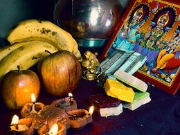 लड्डू गोपाल को जन्माष्टमी पर जरूर लगाएं इन चीजों का भोग, इनके बिना अधूरी है कान्हा की पूजा लड्डू गोपाल को जन्माष्टमी पर जरूर लगाएं इन चीजों का भोग, इनके बिना अधूरी है कान्हा की पूजा