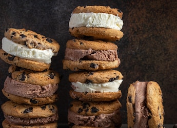 Got A Pack Of Cream Biscuits? Turn It Into These 5 Choco-Loaded Desserts And Shakes Got A Pack Of Cream Biscuits? Turn It Into These 5 Choco-Loaded Desserts And Shakes
