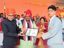 BJP विधायक का बड़ा ऐलान, टॉप करने वाले बच्चे और उनके परिजन मुफ्त में हवाई यात्रा से जाएंगे वैष्णो देवी BJP विधायक का बड़ा ऐलान, टॉप करने वाले बच्चे और उनके परिजन मुफ्त में हवाई यात्रा से जाएंगे वैष्णो देवी