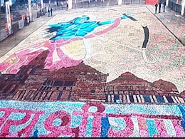 Ayodhya Dazzles As Thousands Of <i>Diyas</i> Lit Around Images Of Lord Ram, PM Modi Ayodhya Dazzles As Thousands Of <i>Diyas</i> Lit Around Images Of Lord Ram, PM Modi