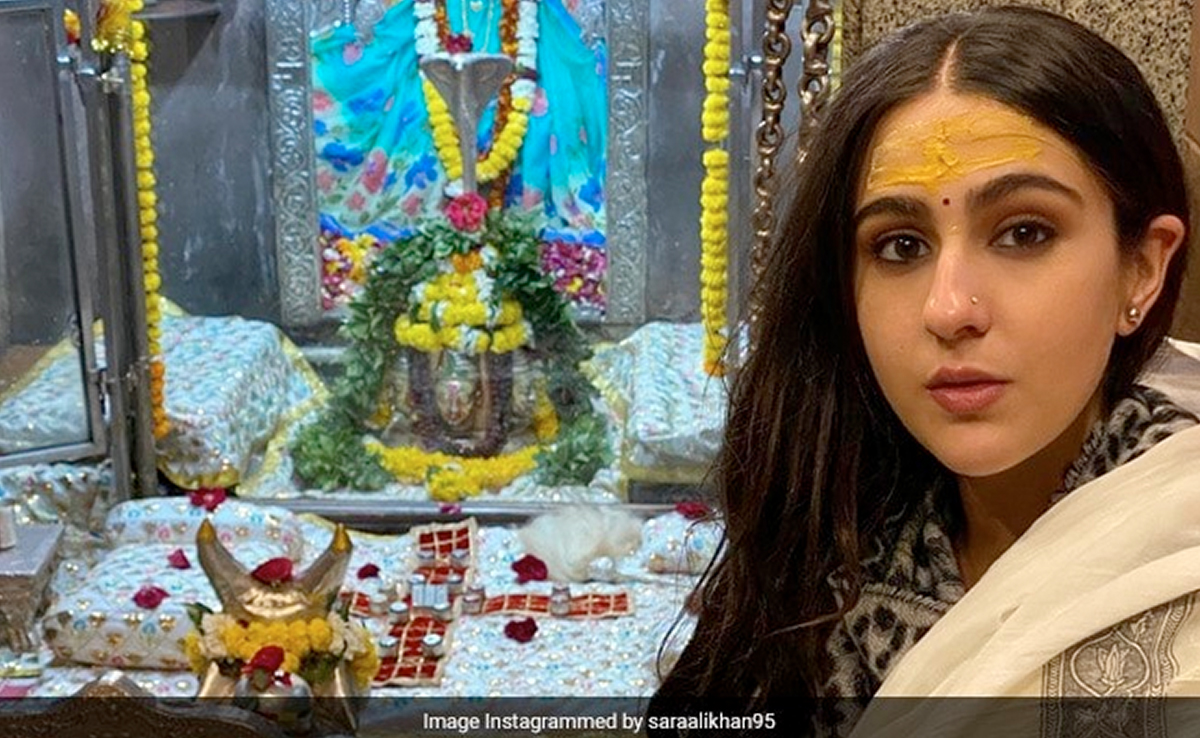 Bollywood News : सारा अली खान पहुंची घृष्णेश्वर ज्योर्तिलिंग, लिया महादेव का आशीर्वाद, लोग करने लगे ट्रोल