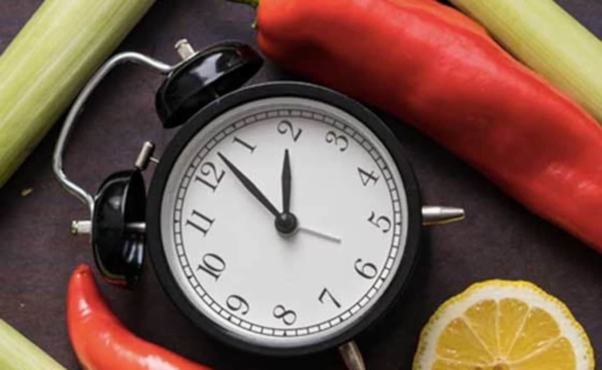 OMAD Diet: Benefits, Chart, and Safety Tips