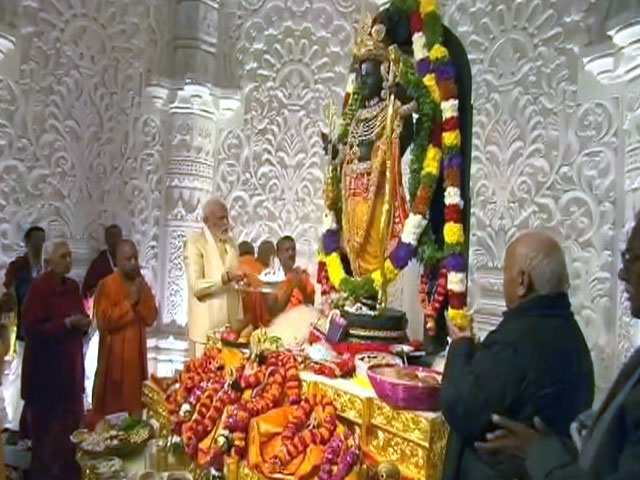 PM Modi Performs 'Aarti' At Ayodhya Ram Temple