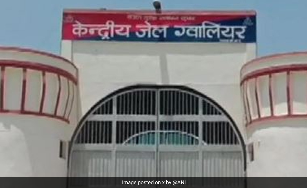 Madhya Pradesh : गणतंत्र दिवस पर मिला तोहफा! मध्य प्रदेश की जेलों में बंद 53 कैदी हुए रिहा