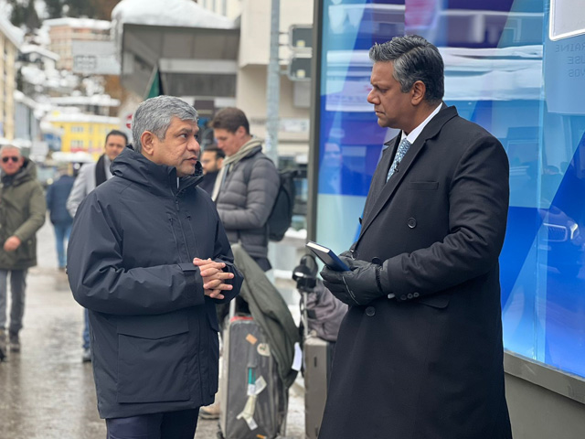 'Need To Harness Positives Of AI, Contain Negatives': Minister Ashwini Vaishnaw