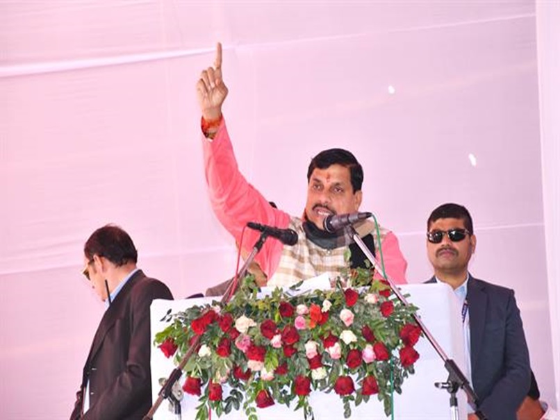 सतना में CM मोहन यादव : विकसित भारत संकल्प यात्रा यानी सभी प्रकार की सुविधाएं गरीब तक पहुंचाने की गारंटी