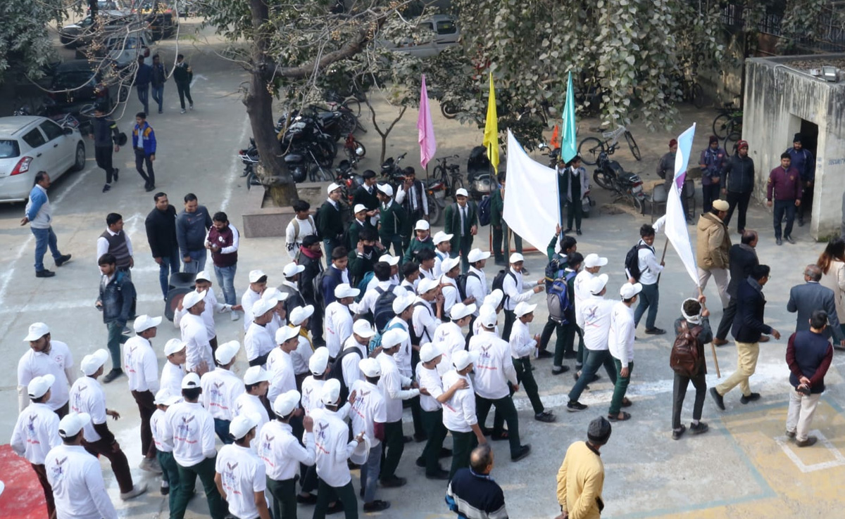 दिल्ली: National Voters Day पर 400 बच्चों ने निकाली रैली, मतदान के लिए लोगों को किया जागरूक