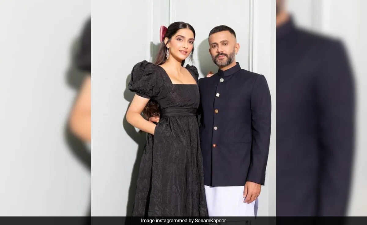 Inside Sonam Kapoor's "Date Night" With Husband Anand Ahuja In Paris