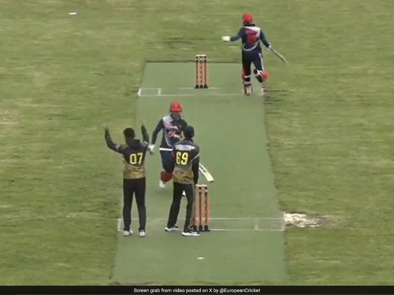 Watch: Batters Run 5 Between Wickets Due To Poor Fielding. Internet Slams "Never Been Coached"