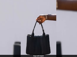 UK Woman Reunited With Her Handbag 30 Years After It Was Stolen UK Woman Reunited With Her Handbag 30 Years After It Was Stolen