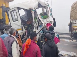 Dholpur Accident: घने कोहरे के कारण धौलपुर हाईवे पर भीषण सड़क हादसा, 4 ट्रक आपस में टकराये Dholpur Accident: घने कोहरे के कारण धौलपुर हाईवे पर भीषण सड़क हादसा, 4 ट्रक आपस में टकराये