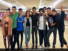 Akshay Oberoi On Working With Deepika Padukone In <i>Fighter</i>: "Always A Pleasure" Akshay Oberoi On Working With Deepika Padukone In <i>Fighter</i>: "Always A Pleasure"