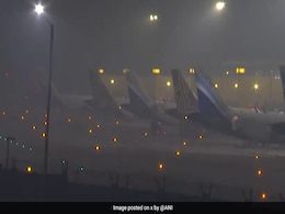 <i>''Moye Moye Ho Gaya''</i>: Memes Fly As Fog Delays Flights At Delhi Airport <i>''Moye Moye Ho Gaya''</i>: Memes Fly As Fog Delays Flights At Delhi Airport