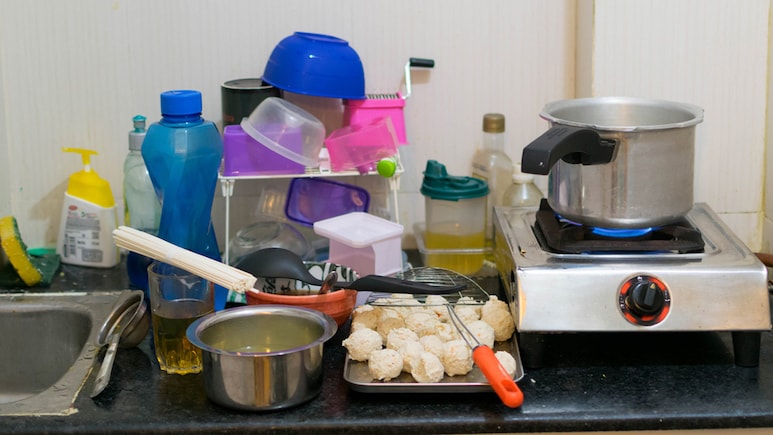 अचानक नहीं होती पेट की बीमारियां, किचन की ये चीजें मार देती हैं पेट के अच्छे बैक्टीरिया