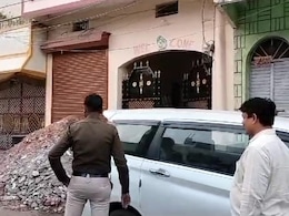 इनकम टैक्स रिटर्न भरने वाले दो दुकानों पर IT की रेड, मामले में लगे कमीशनखोरी के आरोप  इनकम टैक्स रिटर्न भरने वाले दो दुकानों पर IT की रेड, मामले में लगे कमीशनखोरी के आरोप
