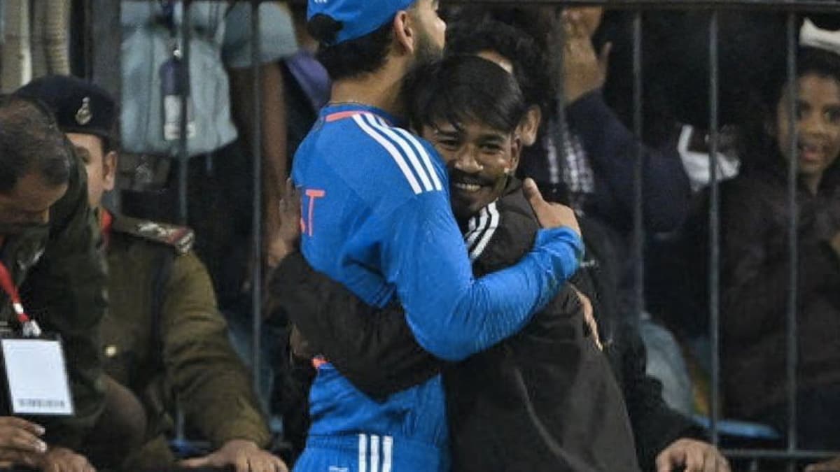 Man Hugs Virat Kohli During 2nd T20I vs Afghanistan, Detained For Security Breach | Cricket News