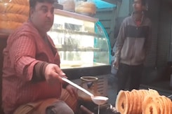 बीकानेर की घेवर क्यों है सबसे अलग? देखिए NDTV की ये स्पेशल रिपोर्ट बीकानेर की घेवर क्यों है सबसे अलग? देखिए NDTV की ये स्पेशल रिपोर्ट