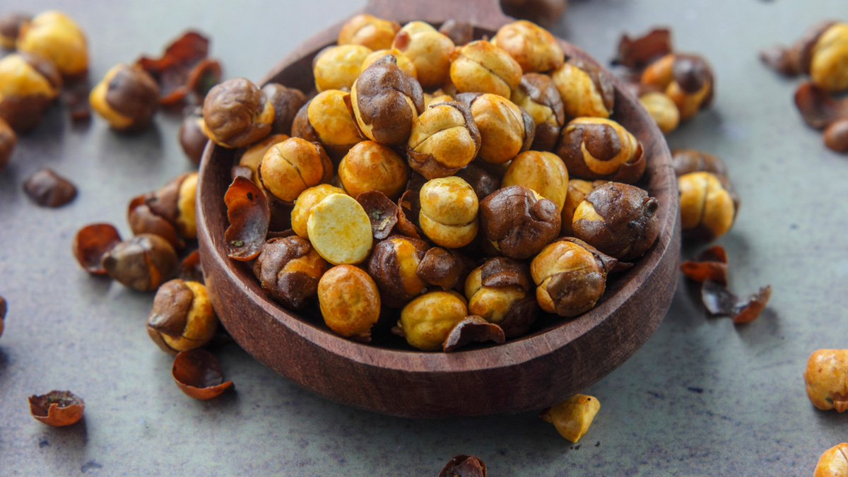 Food Authority Busts 750 Sacks Of Roasted Chana Laced With Harmful Dye