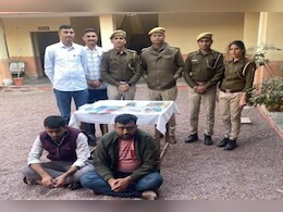 ई-मित्र की आड़ चल रहा साइबर फ्रॉड का गोरखधंधा, आरोपी के पास से मिले एटीएम से लेकर चेक बुक और दर्जनों आधार कार्ड