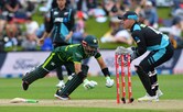 4th T20I LIVE: New Zealand Off To Disastrous Start, Chasing 159 vs Pak