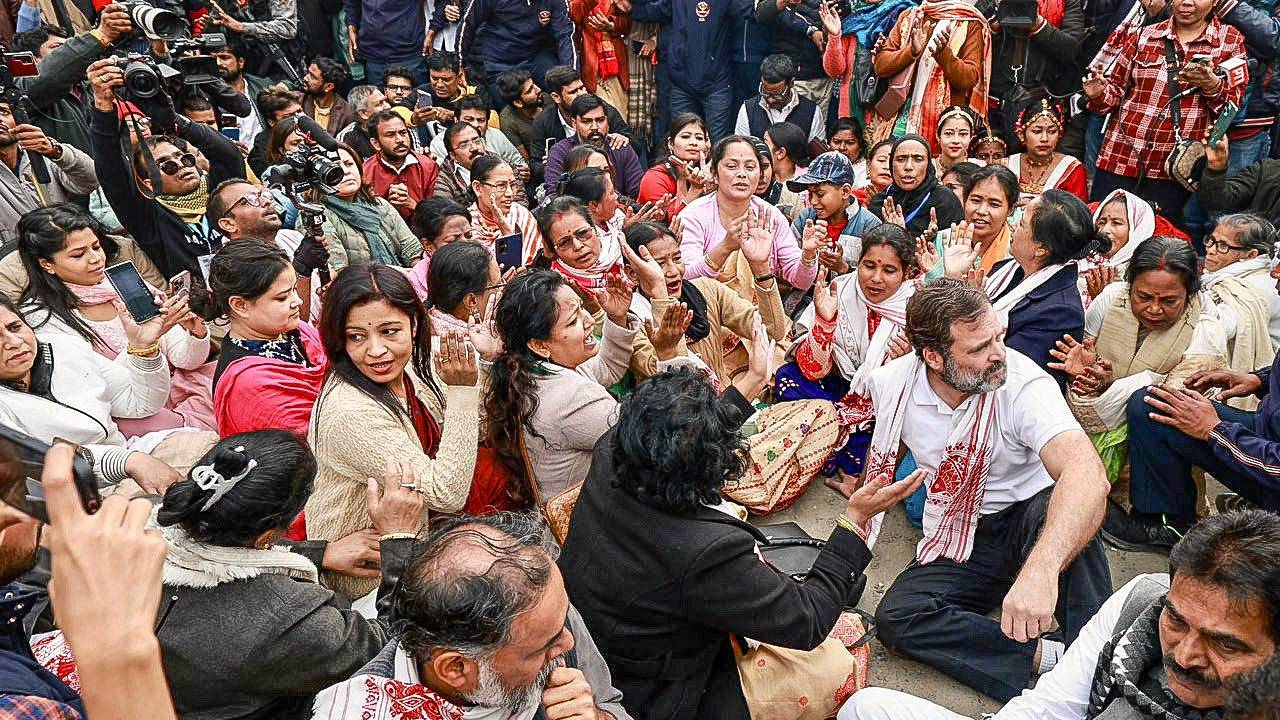 राहुल की न्याय यात्रा पर हमला, कांग्रेस का देशभर में 'सत्याग्रह'