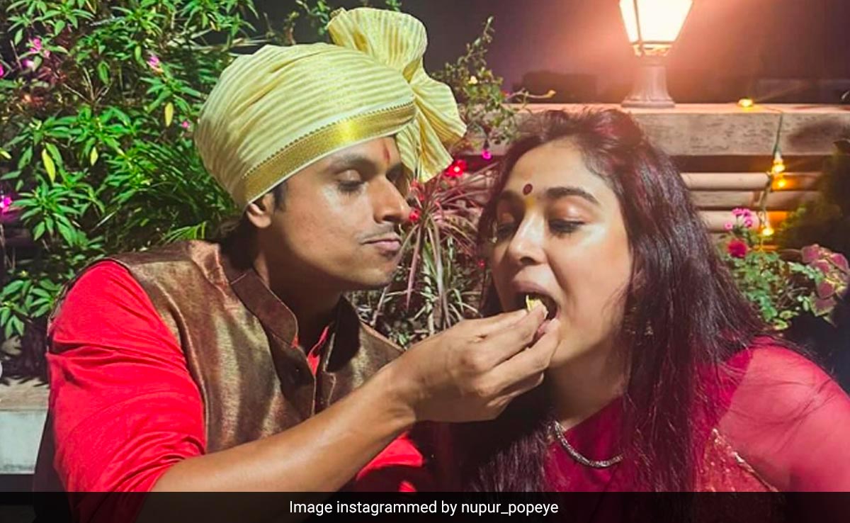 Ira-Nupur Wedding : कोर्ट मैरिज से पहले सैलून के बाहर नजर आईं आयरा खान