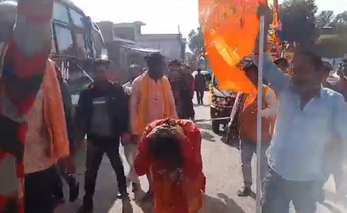 Ram Mandir Ayodhya: 500 किमी तक चोटी से रथ खींचते हुए अयोध्या पहुंचे ये बाबा, जानिए कौन हैं ये राम भक्त
