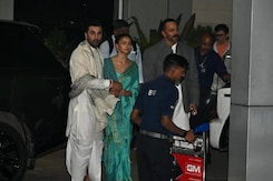 Ayodhya: सेलेब्‍स का अयोध्‍या पहुंचना हुआ शुरू