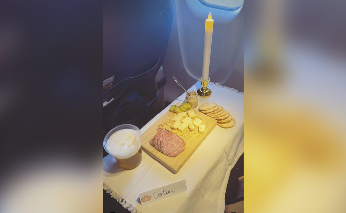 Viral Video: Man's "Classy" Idea For Candlelit In-Flight Meal Wins Hearts Online