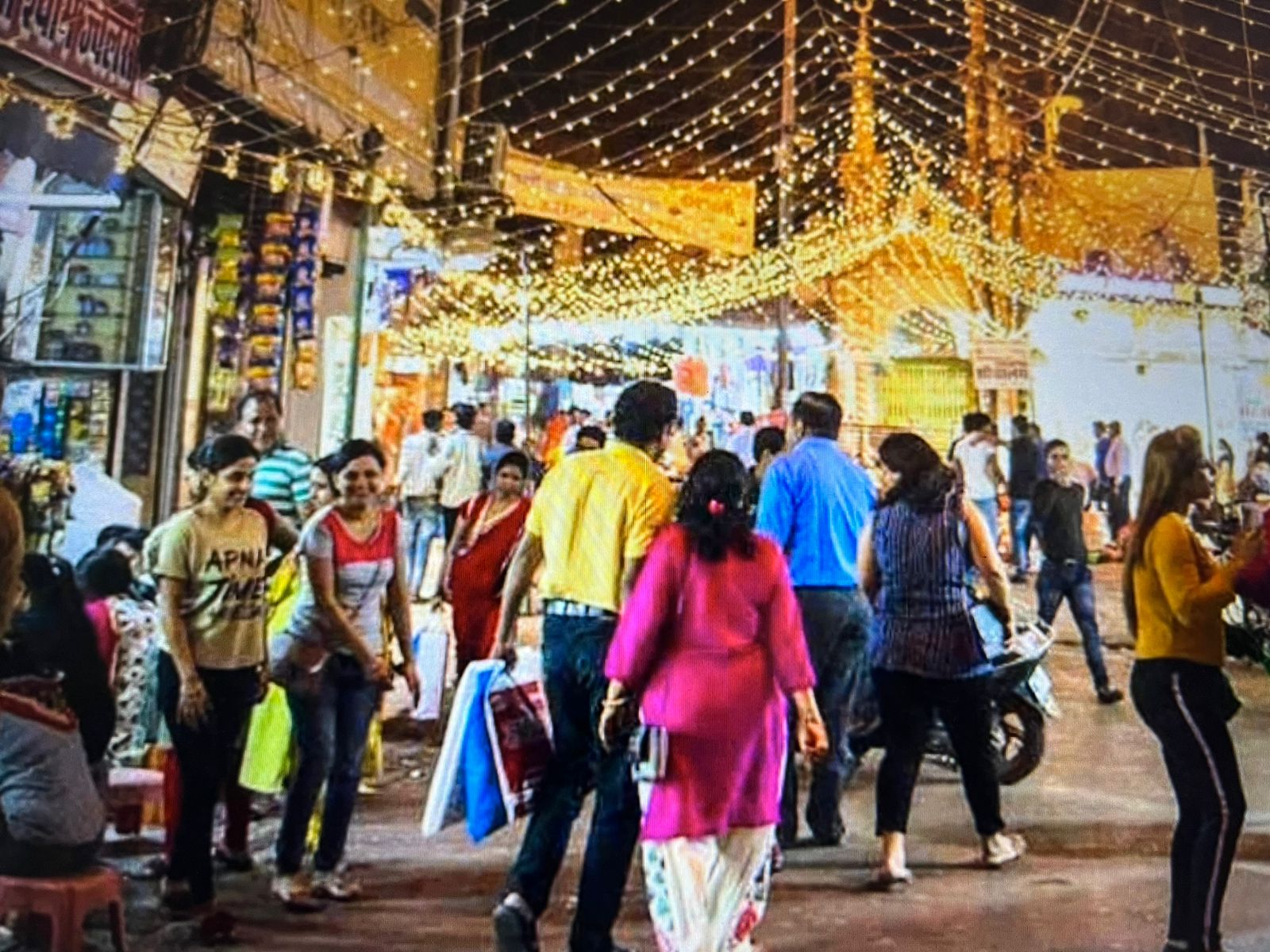 मध्य प्रदेश की इस गली में आधी रात उमड़ता है फूड लवर्स का हुजूम, जानिए क्या है इसकी खासियत?